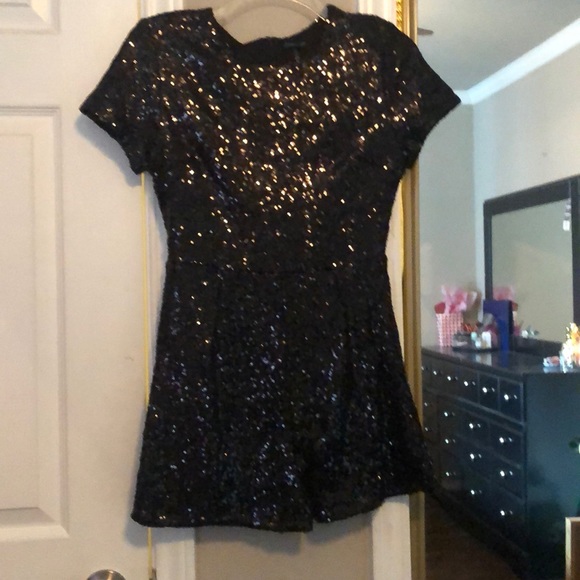 Romper - Picture 2 of 5